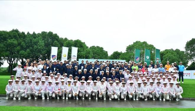 00元一件短袖是中年男人们的“心头好”qmh球盟会亚博网址35亿销售额！20(图13)