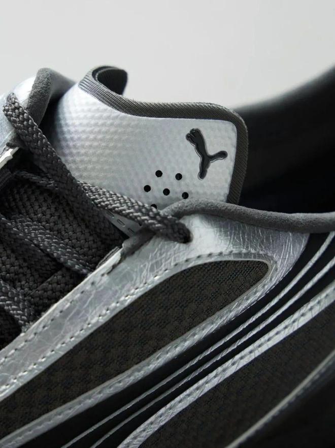4双sneakers值得一冲！当「液态银」成春夏潮人招牌色这(图23)