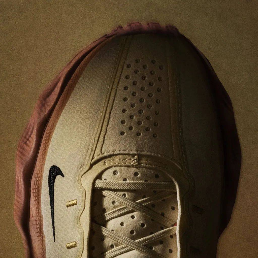 发布！脚感超期待！Nike 新厚底鞋(图4)