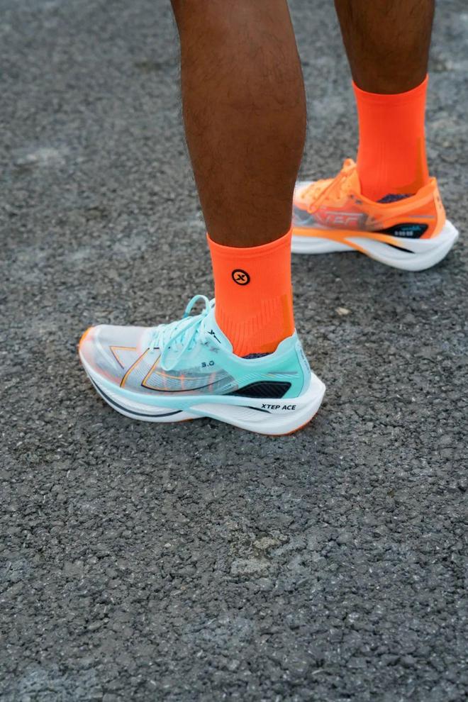 0X 30Pro649元全网最低价！双十一特步跑鞋神价来了！！特步16(图2)